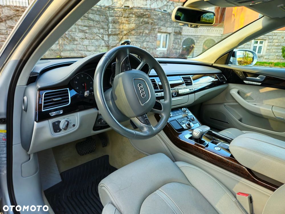 Audi A8 4.2 FSI L Quattro - 12