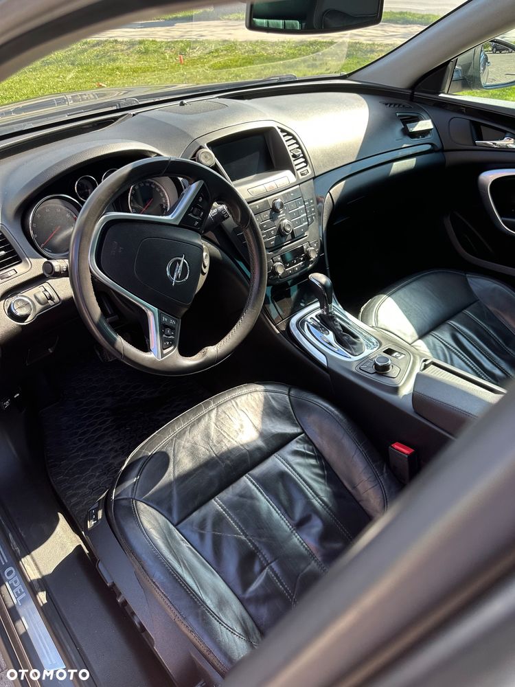 Opel Insignia 2.0 T Cosmo - 11