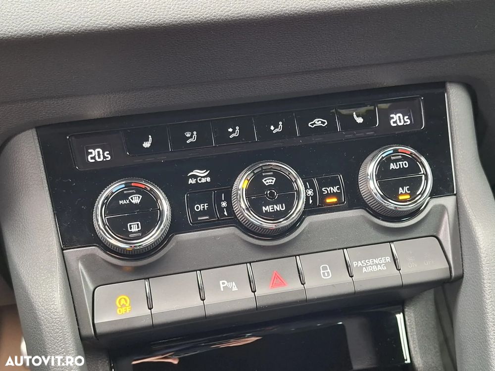 Skoda Karoq 2.0 TSI 4X4 DSG Sportline - 30