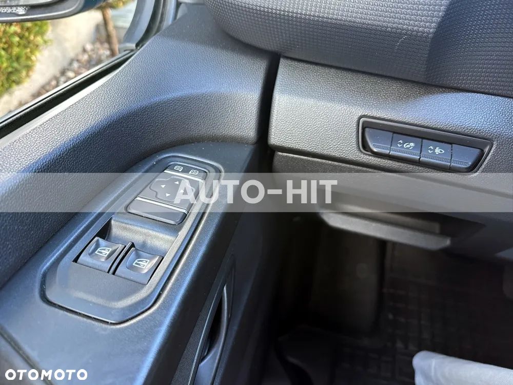 Renault Trafic - 25