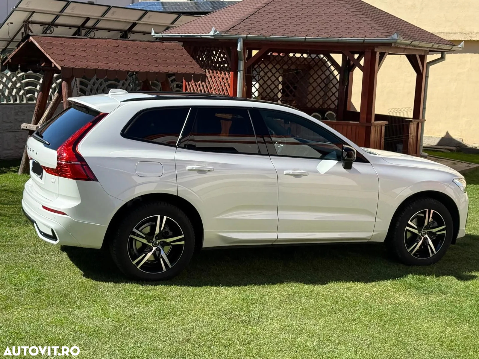 Volvo XC 60 T8 Twin Engine AWD R-Design - 4
