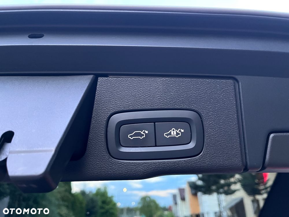 Volvo XC 60 B5 B AWD Inscription - 17
