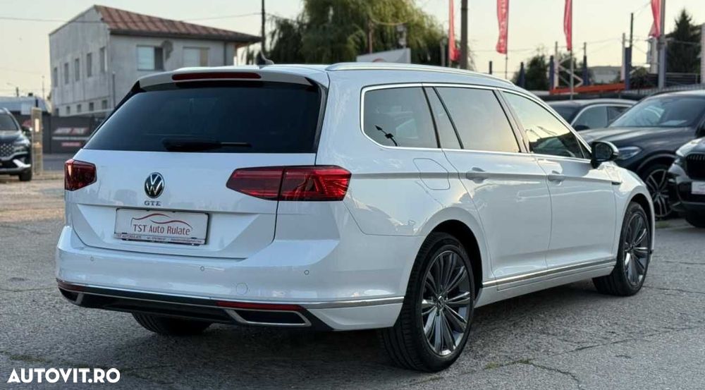 Volkswagen Passat - 9