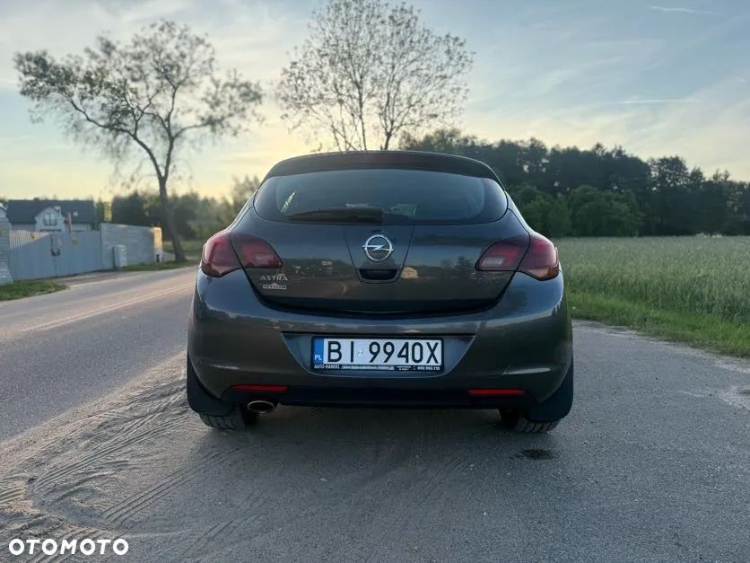 Opel Astra IV 1.6 T Cosmo - 4