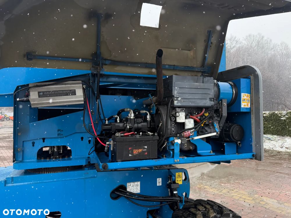 Genie S-45 Zwyżka Podnośnik Teleskopowy terenowy 4x4 wysokość 16 m Silnik DEUTZ. Maszyna jak Nowa z Urzędu Norweskiego Komuny! 2016 rok. Spalinowo- elektryczna Zadbana. Zero luzów wycieków! Okazja! 2 x Sterowanie maszyną góra i dół. Przetwornica gniazdo 220 volt. Poziomowanie oraz obrót kosza! OKAZJA. Aktualna Dekra Do 2027 roku !!! - 23