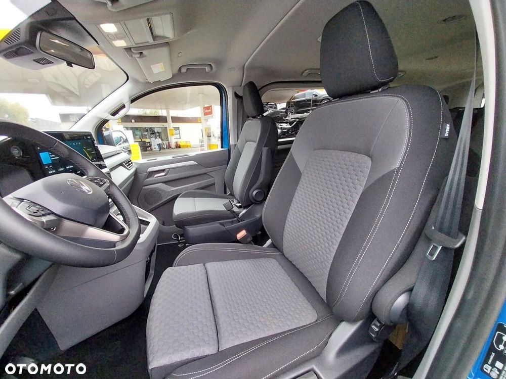 Volkswagen Caravelle Life silnik: 2,0 l TDI 150 KM / skrzynia biegów: 8-biegowa automatyczna rozstaw osi: 3500 mm - 9