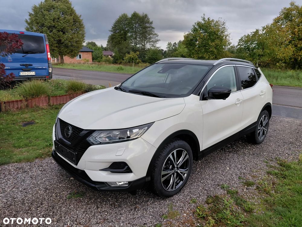 Nissan Qashqai 1.3 DIG-T SHIRO