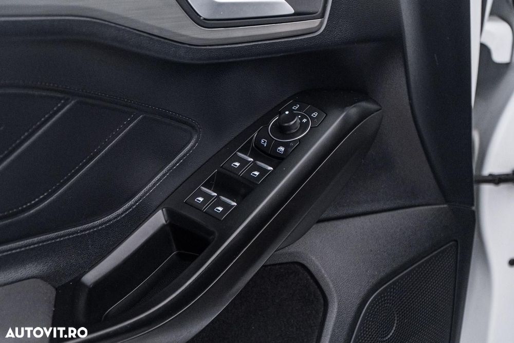 Ford Focus 1.5 EcoBlue Titanium - 19