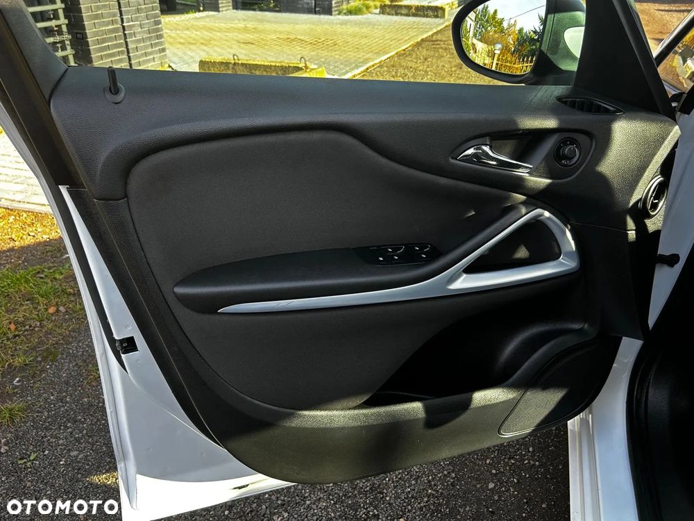 Opel Zafira - 35