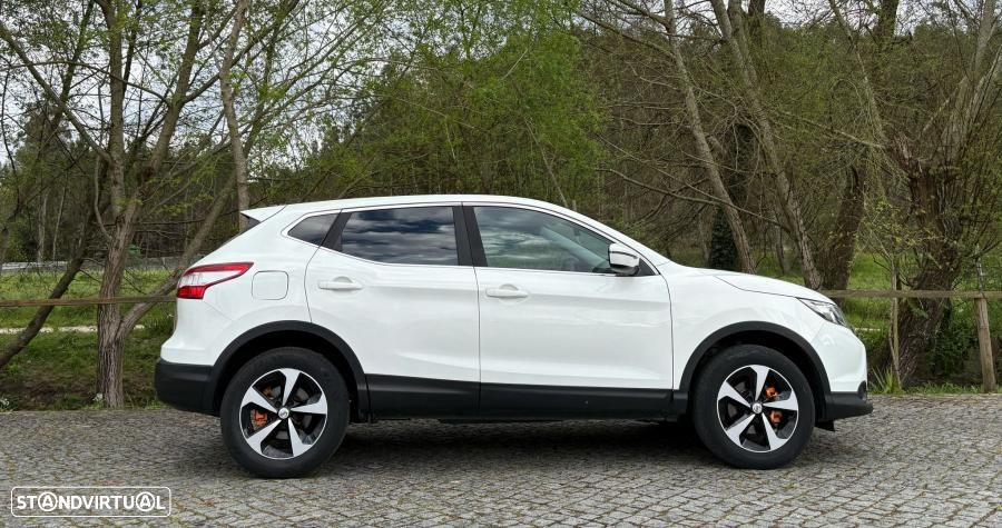Nissan Qashqai 1.5 dCi Tekna Premium 17 - 11