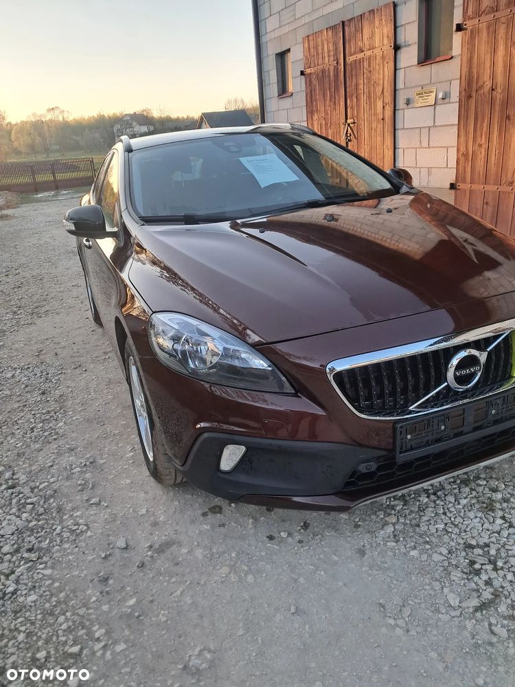 Volvo V40 Cross Country - 1