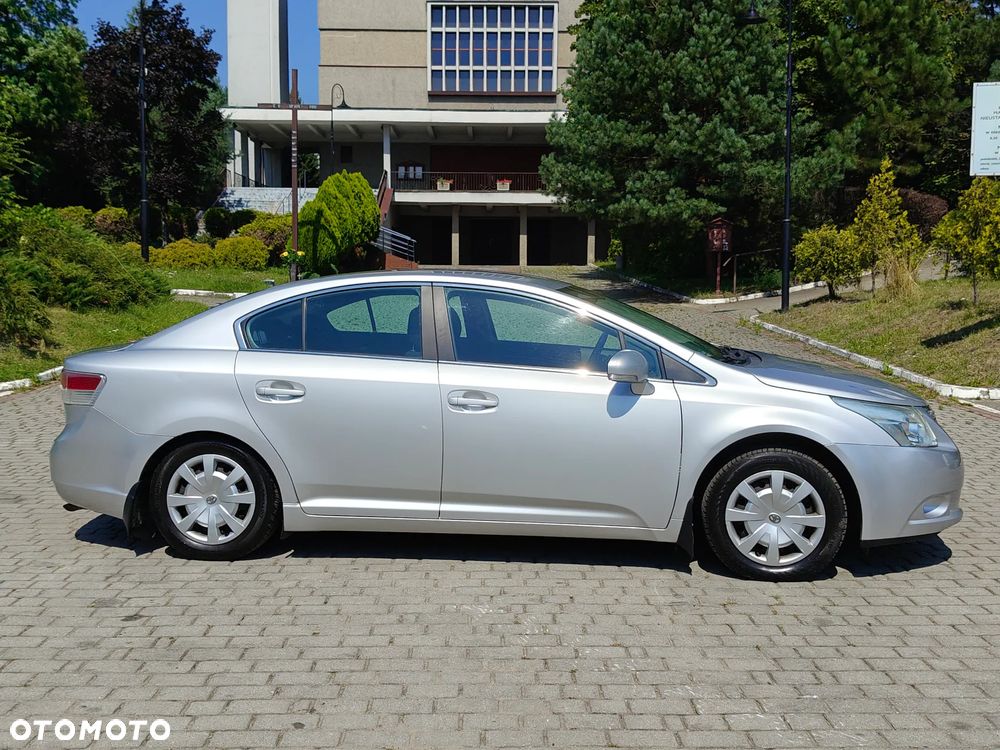 Toyota Avensis 2.0 D-4D Premium - 5