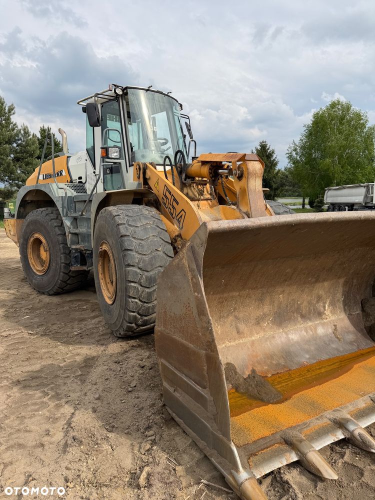 Liebherr L554 - 2