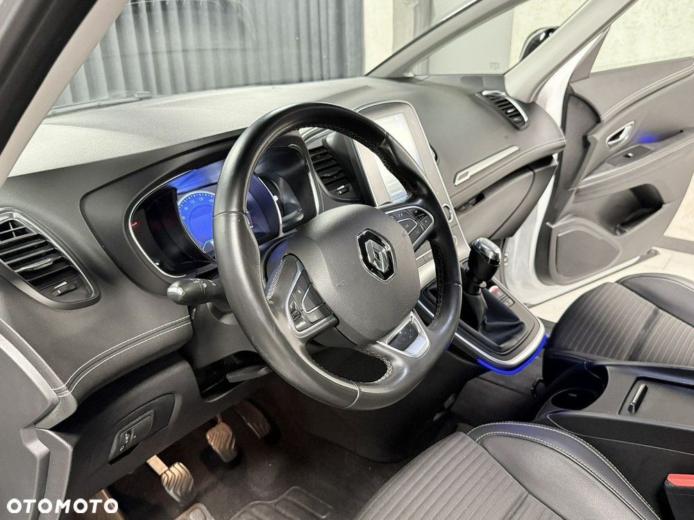 Renault Grand Scenic - 37