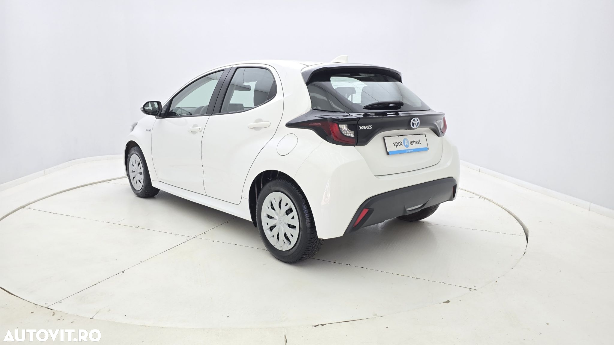 Toyota Yaris 1.5 VVT-i HSD Eco - 8