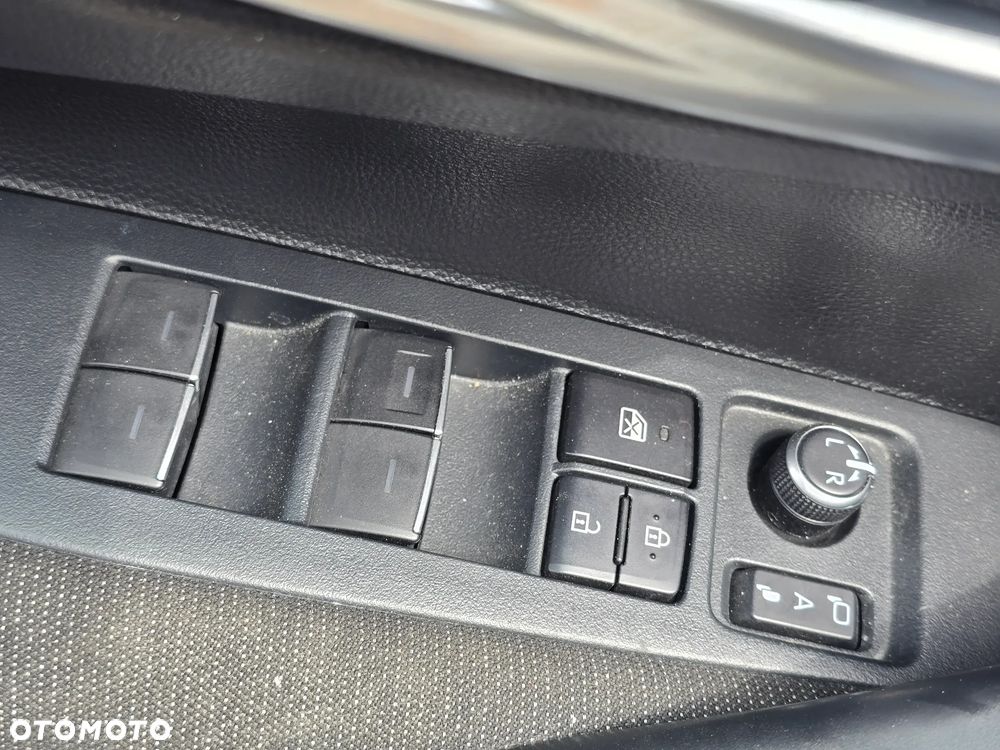 Toyota Corolla 1.8 Hybrid Comfort - 16