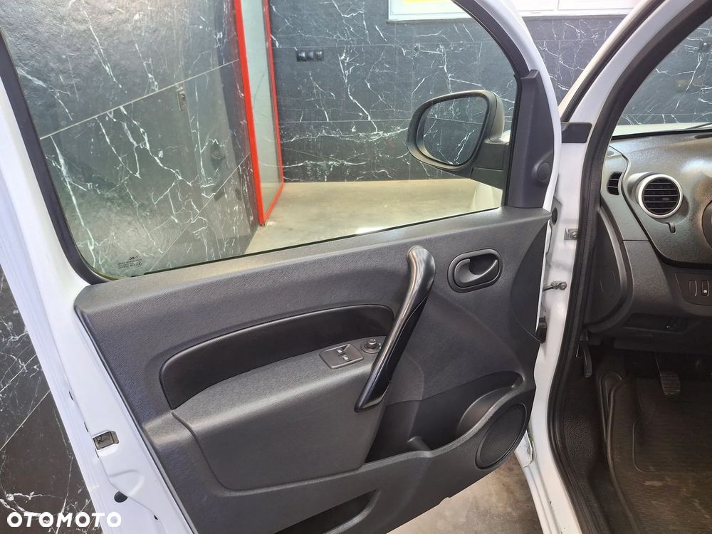 Renault Kangoo 2017 Rok Wersja LIFT Bagażnik Dachowy Hak Klimatyzacja Centralny Zamek Elektryczne Szyby Elektryczne Lusterka - 26
