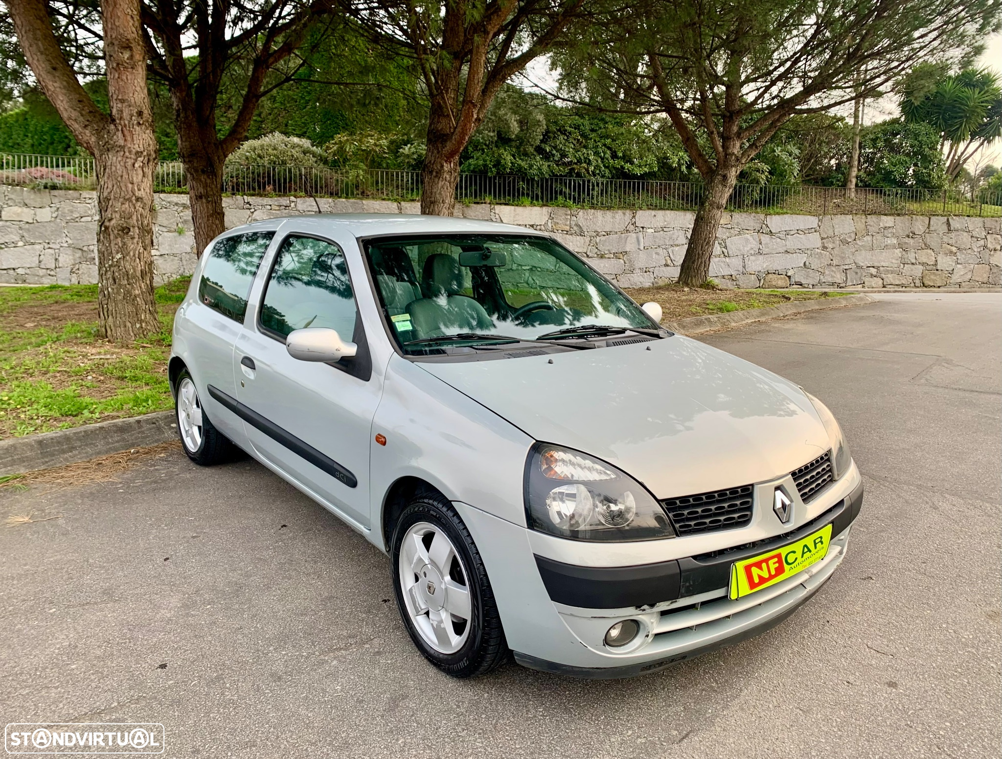 Renault Clio 1.5 dCi Authentique - 4