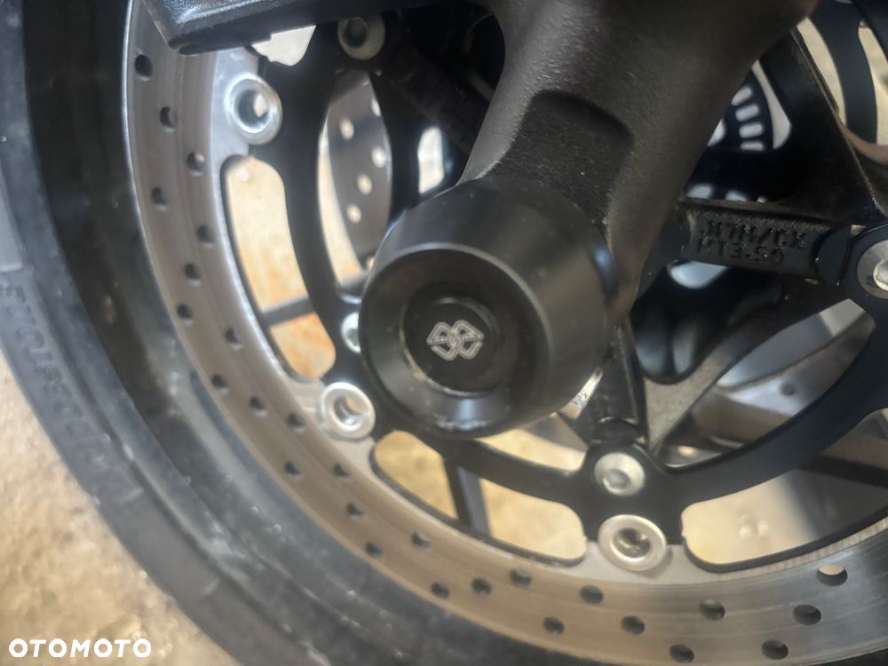 Yamaha MT - 5