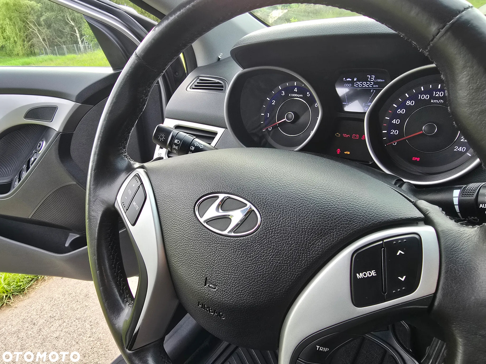 Hyundai Elantra 1.6 Comfort - 33
