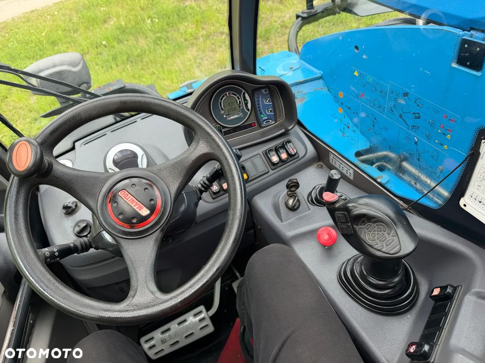 Manitou MT625H. Wersja COMFORT lepsza od Easy!! Ładowarka Teleskopowa 6 metrów Wysuw. Udźwig 2,5tony. Jak Nowa z Salonu. Pochodzi z Gospodarstwa Norweskiego! 2017rok. przebieg tylko 3200mtg. Silnik Kubota 4cyl. Mocny 80 Km. ZERO ZUŻYCIA ORYGINAŁ. Bez luzów i wycieków. Aktualna DEKRA BMWT. Mała Gabarytowo a Bardzo wydajna maszyna. Opony Nowe! Szybka wolna jazda. 3tryby skrętu! Zadbany sprzęt. Okazja - 22