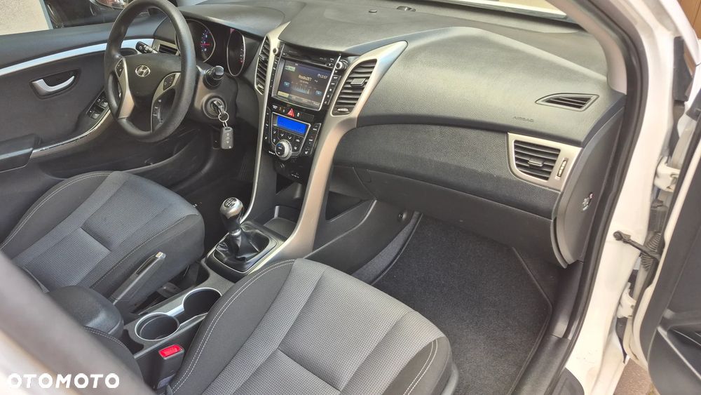 Hyundai i30 1.4 BlueDrive Comfort - 29
