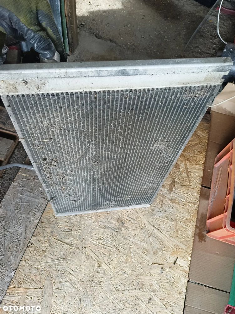 VOLVO V50 05r 2.4 B AUT chŁodnica wody 3M51-8005-DA - 3