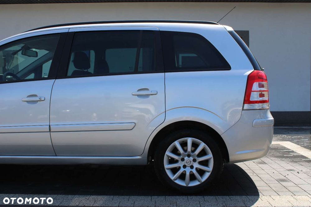 Opel Zafira - 16