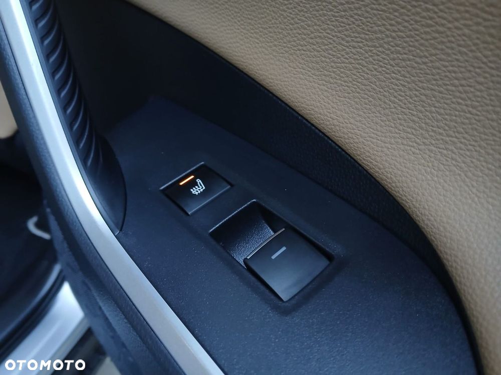 Toyota RAV4 2.5 Hybrid Executive 4x4 - 26