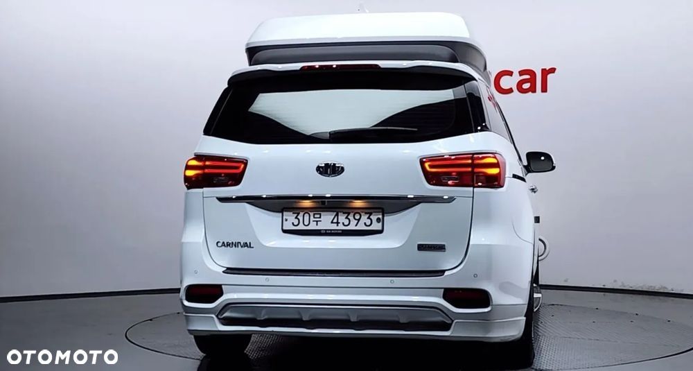 Kia Carnival - 15