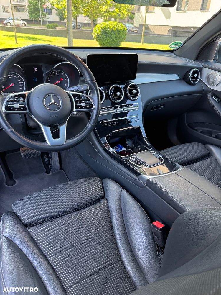 Mercedes-Benz GLC Coupe 300 de 4Matic 9G-TRONIC - 9