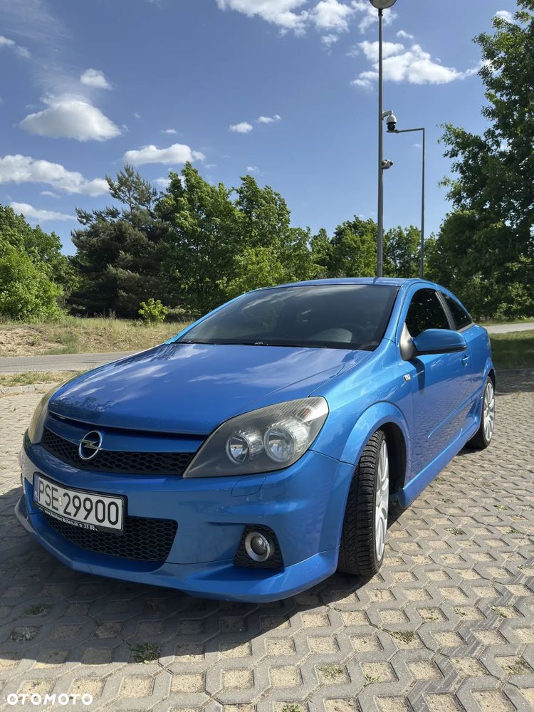 Opel Astra 2.0 T OPC - 1