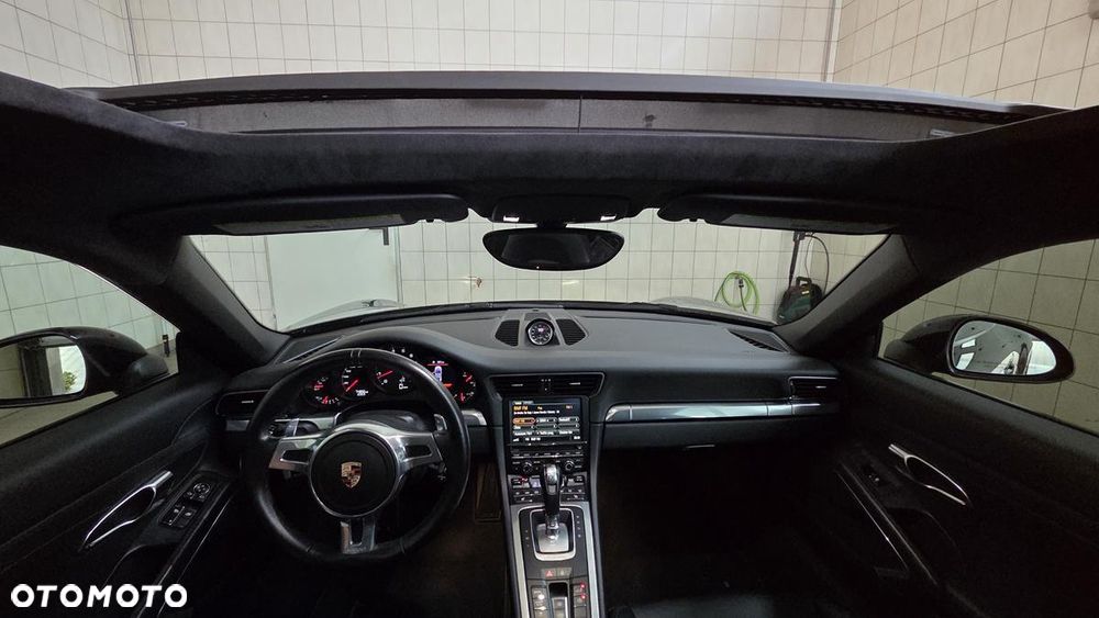Porsche 911 Carrera Black Edition PDK - 20