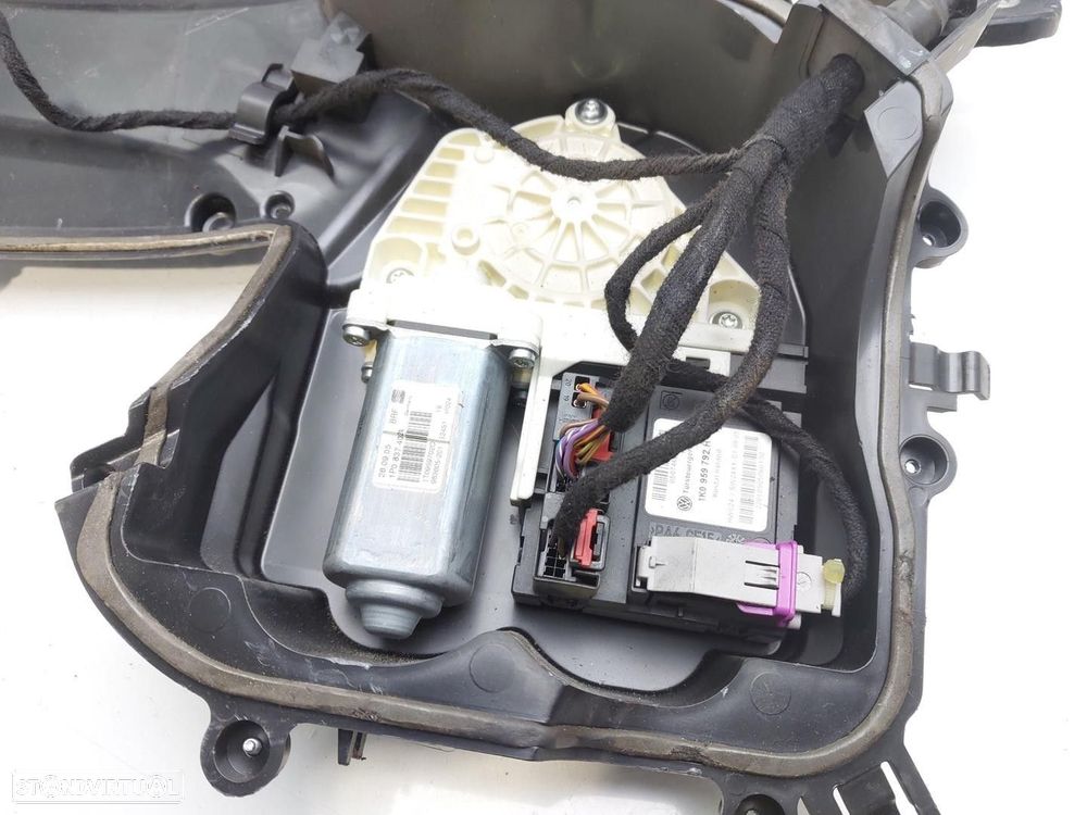 ELEVADOR DE VIDRO FRONTAL DIREITO SEAT LEON 2005 -1P0837462A - 2