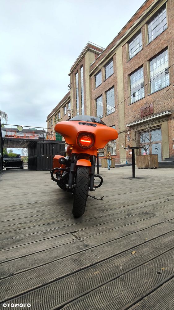 Harley-Davidson Touring Street Glide - 17