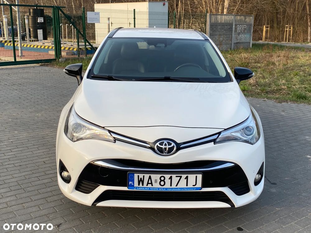 Toyota Avensis 1.8 Premium MS - 8