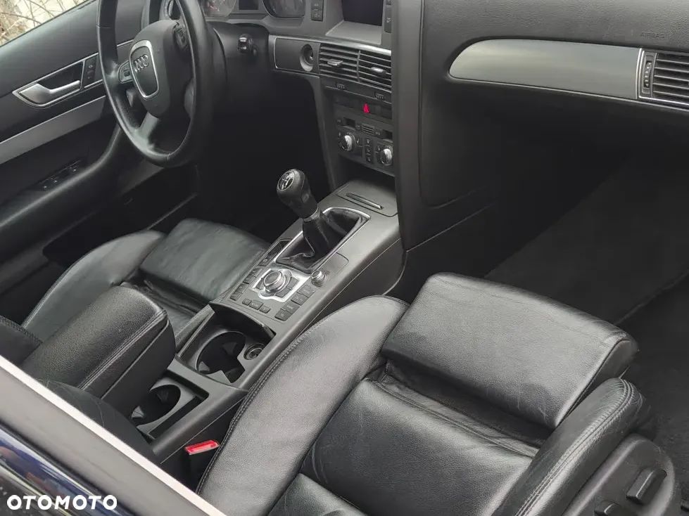 Audi A6 Limousine 2.4 - 11