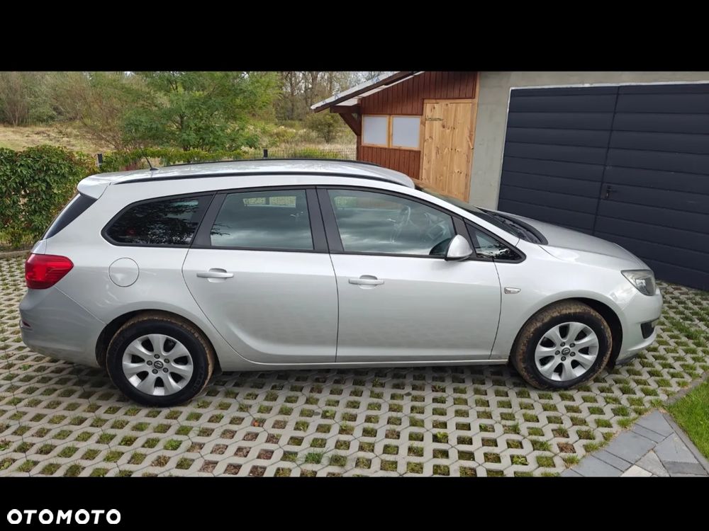 Opel Astra IV 1.6 CDTI Sport - 2