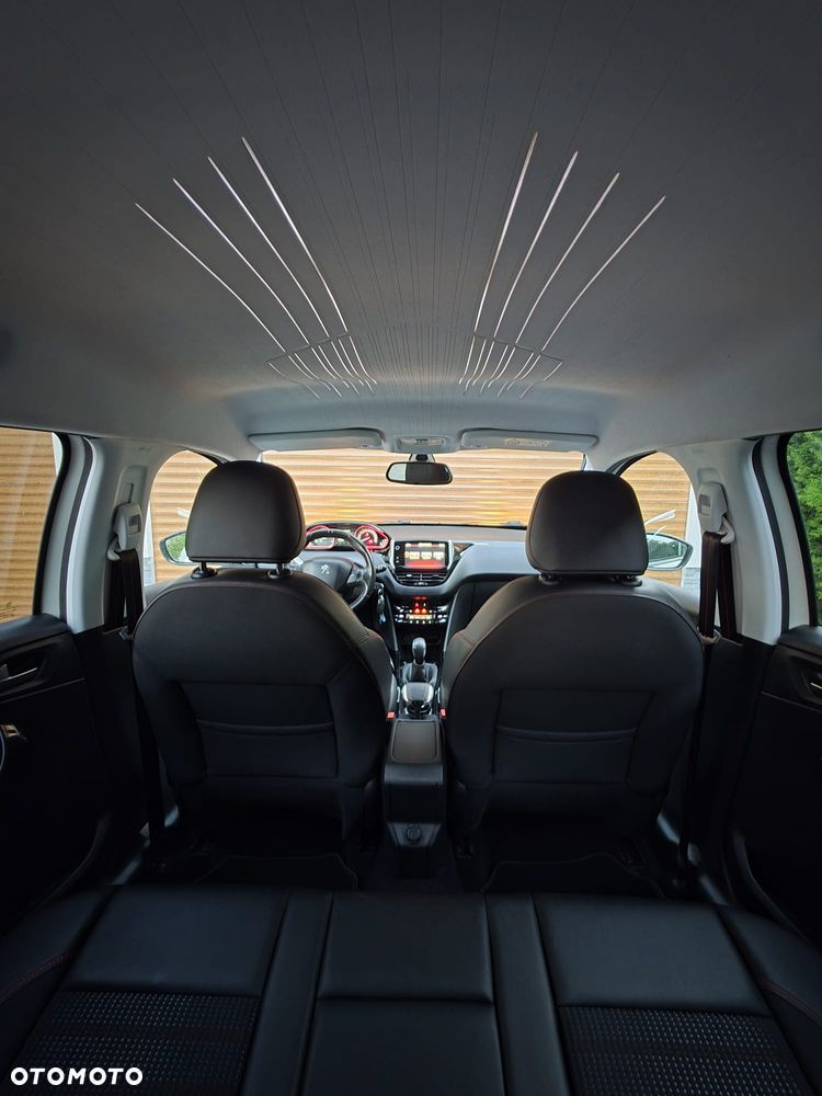 Peugeot 2008 PureTech 110 Stop&Start GT-Line Edition - 12