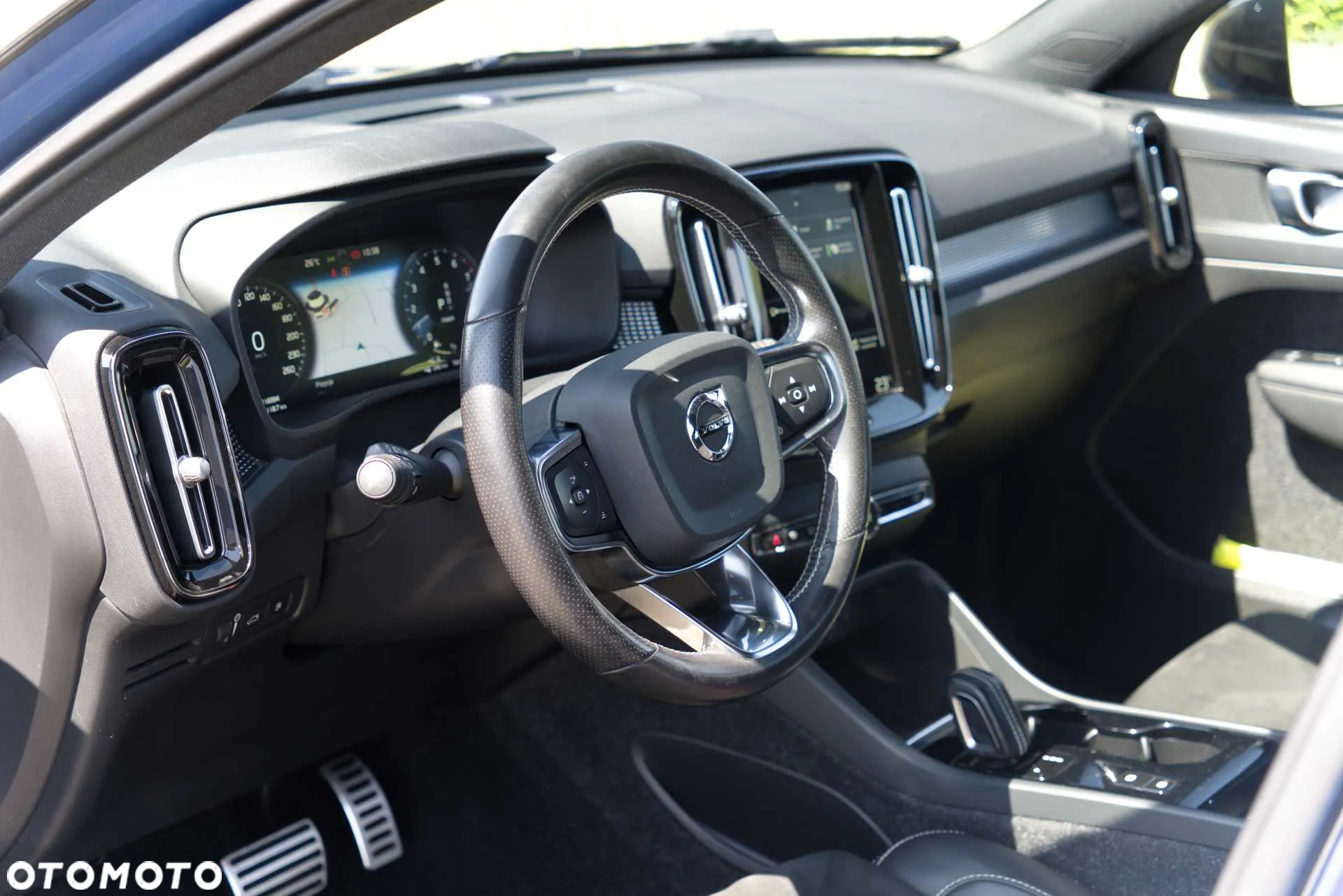 Volvo XC 40 T5 Plug-In Hybrid R-Design - 11
