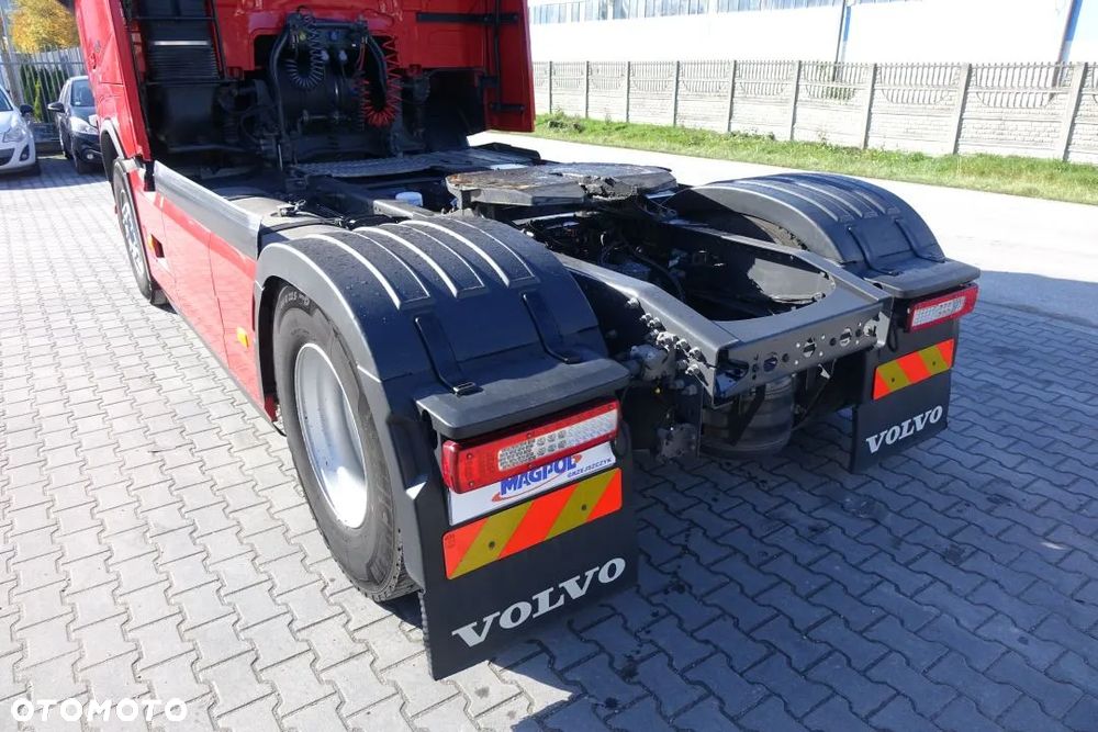 Volvo FH 500 GLOBETROTTER XL / STANDARD/ AUTOMAT / EURO 6 / KLIMATYZACJA POSTOJOWA/ 2 ZBIORNIKI PALIWA - 16