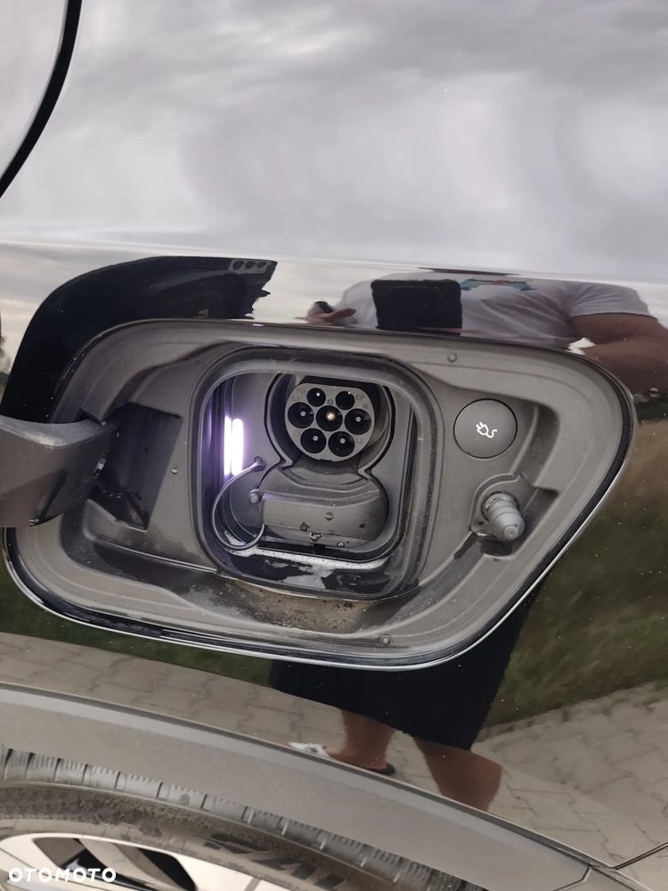 Volvo XC 40 82kWh P8 Recharge AWD Pro - 9