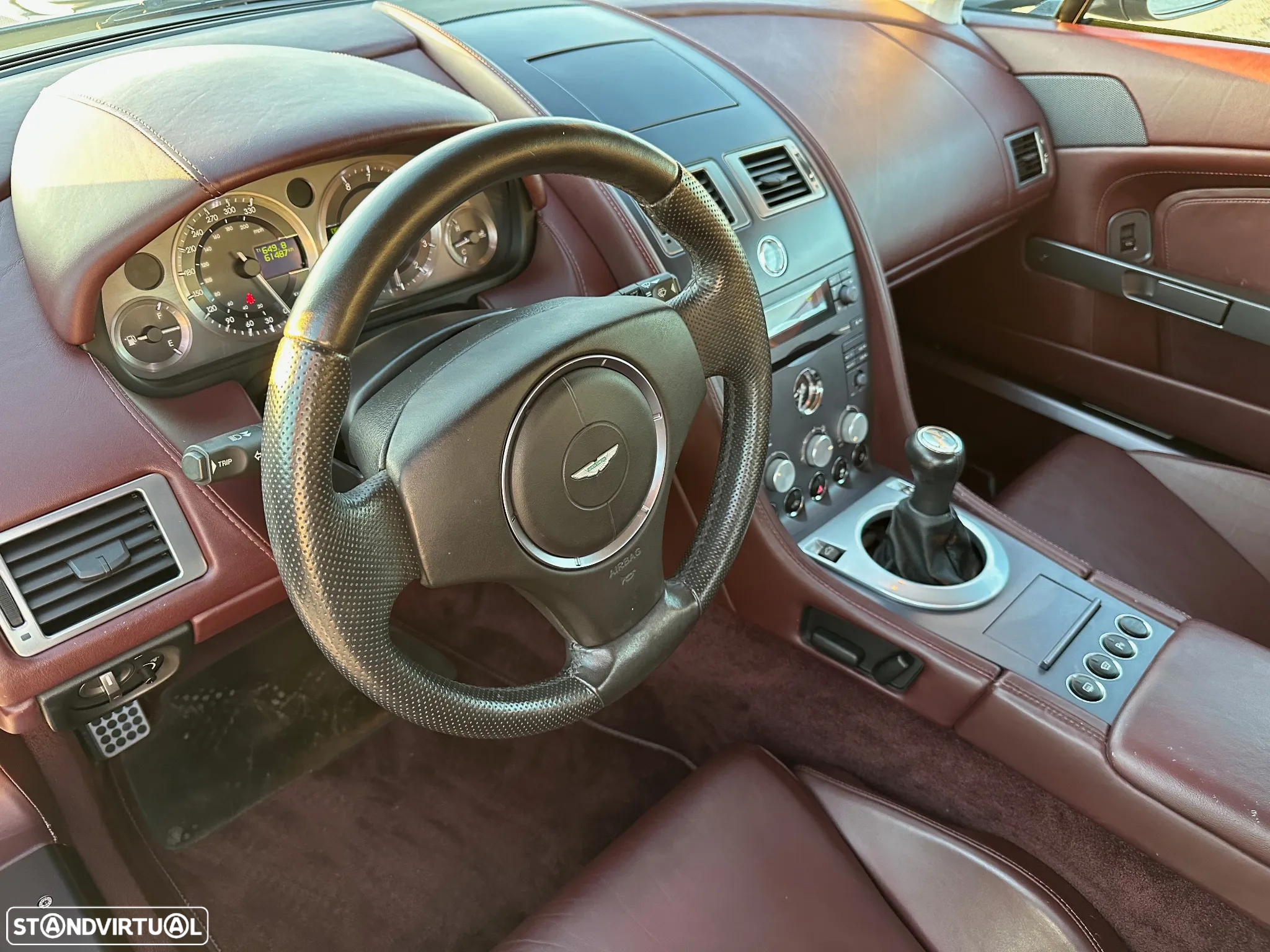 Aston Martin Vantage Coupe V8 - 13