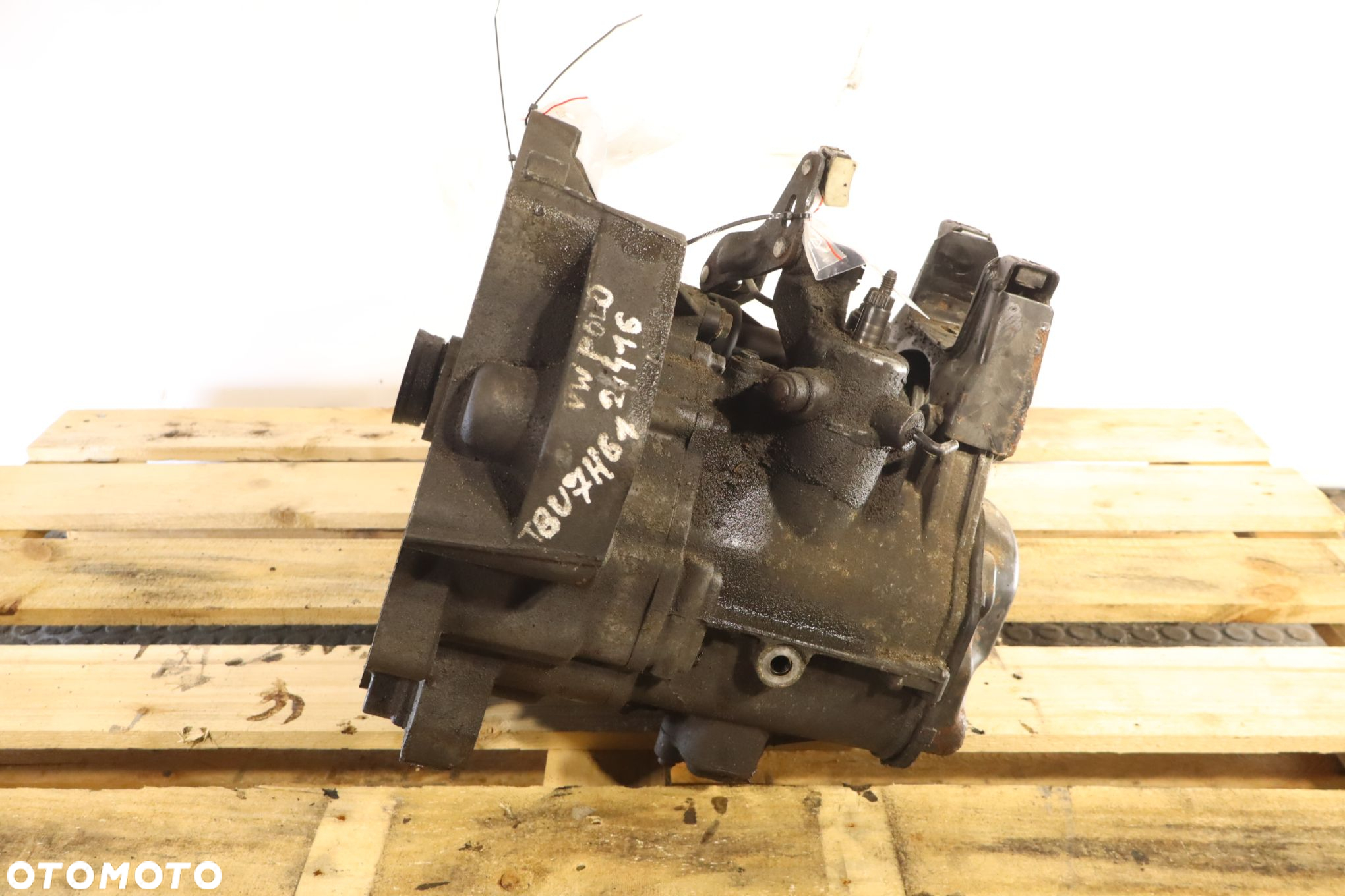 SKRZYNIA BIEGÓW 5 BIEGOWA VOLKSWAGEN POLO IV 1.2 - 3