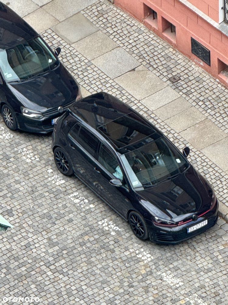 Volkswagen Golf - 32