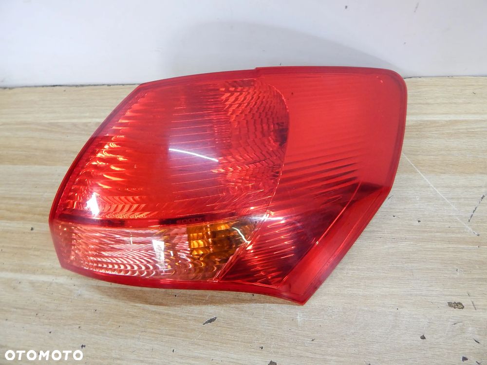 Lampa tył tylna Kia VENGA  09-19  Łuków części - 3