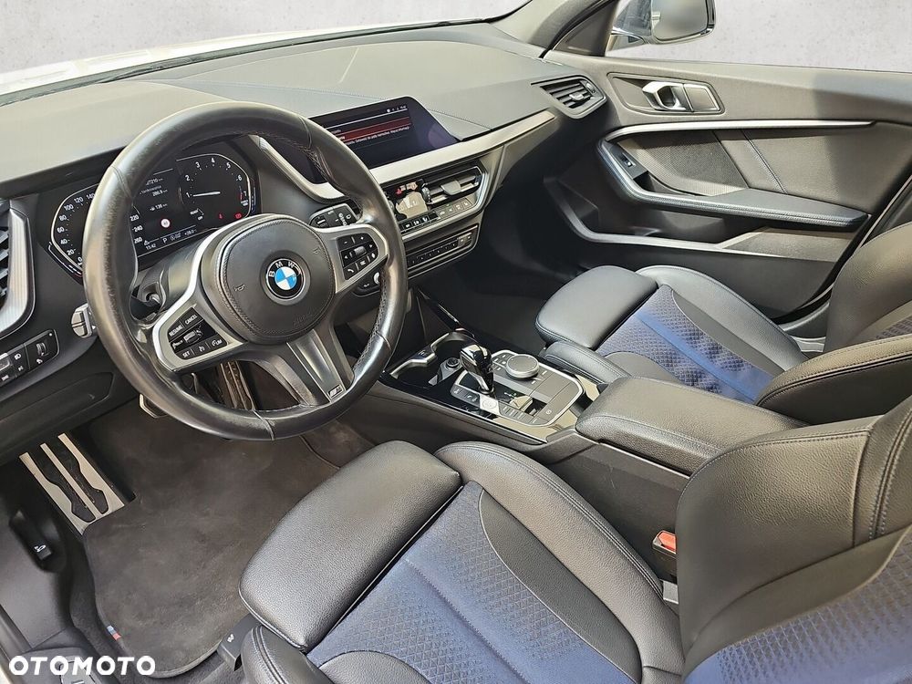 BMW Seria 1 116i M Sport - 9