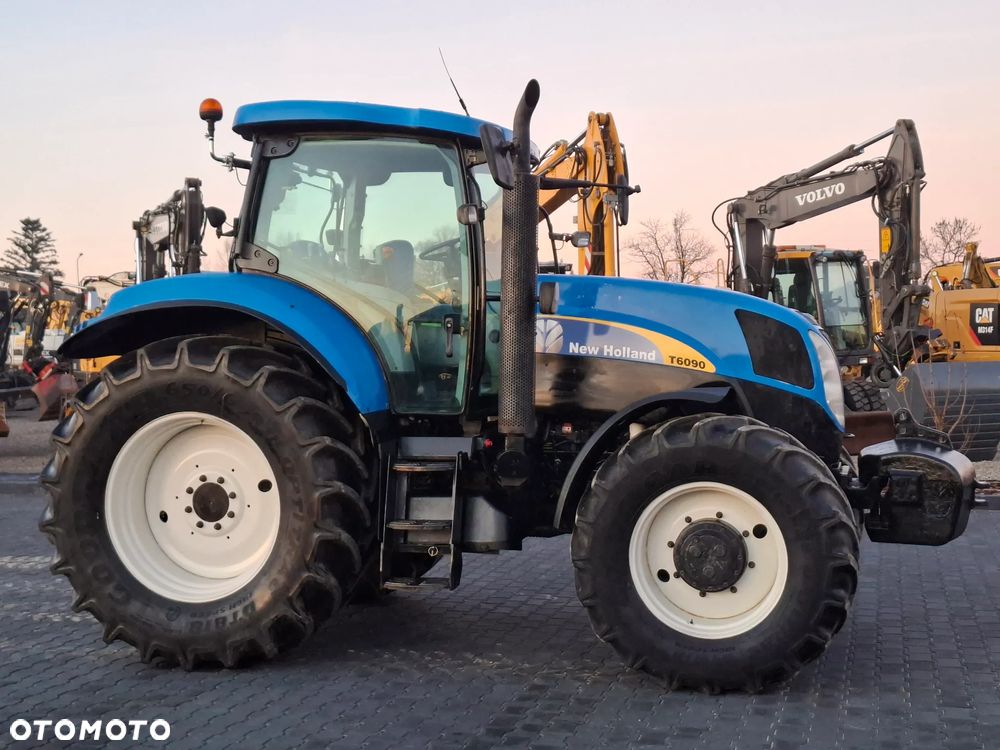 New Holland T6090 - 12
