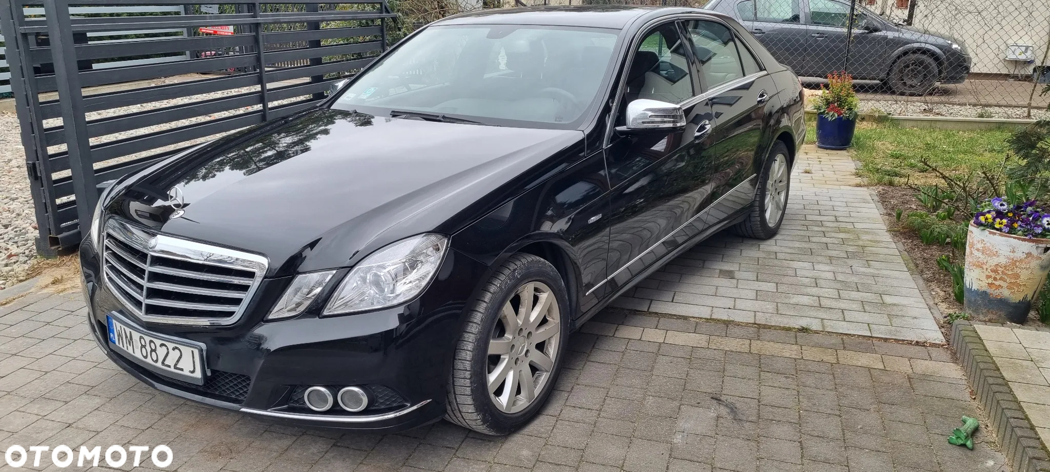 Mercedes-Benz Klasa E 200 CDI DPF BlueEFFICIENCY Automatik Elegance - 2