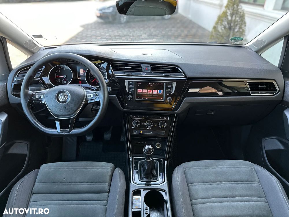 Volkswagen Touran 2.0 TDI SCR (BlueMotion Technology) Highline - 16